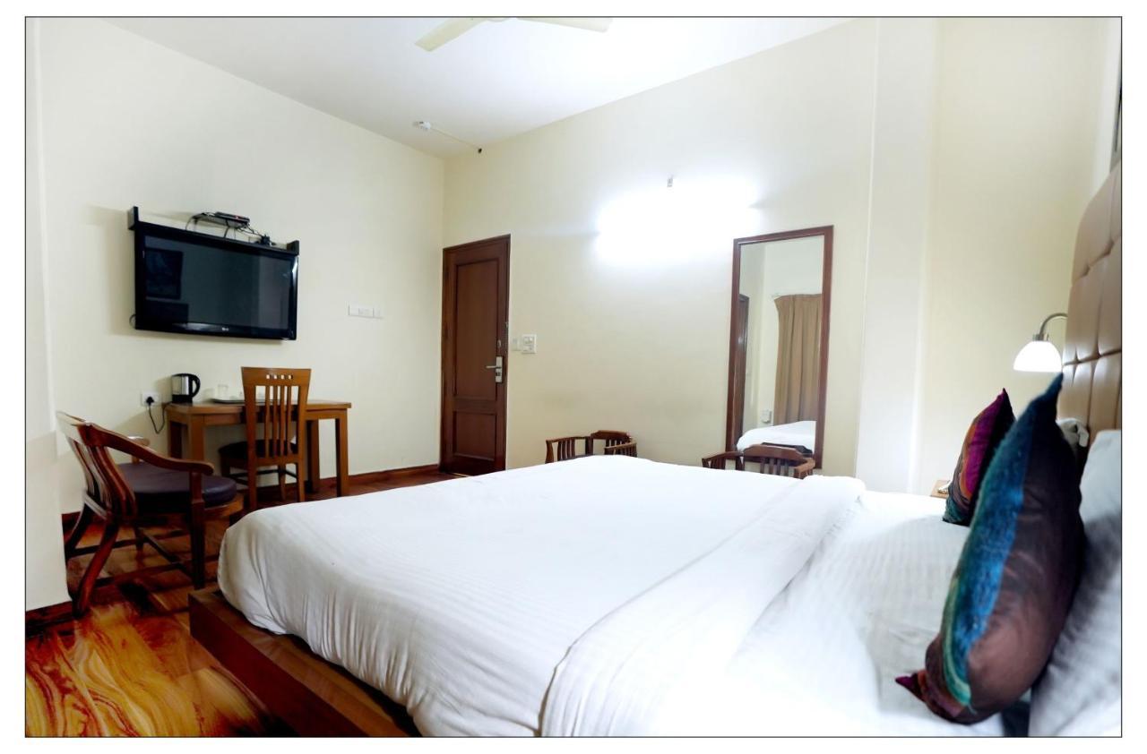 Hotel Oscar - Hauz Khas Нью-Делі Екстер'єр фото